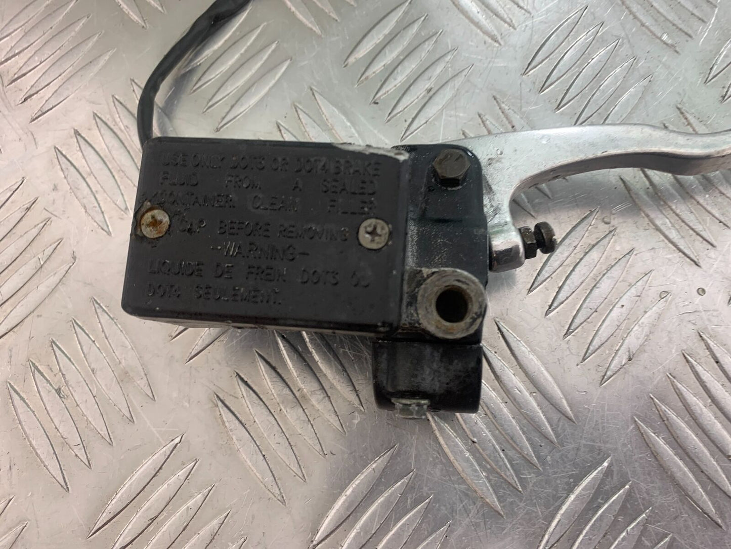 YAMAHA XV535 XV 535 VIRAGO FRONT BRAKE MASTER CYLINDER YEAR 1994-02 (CMB1044)