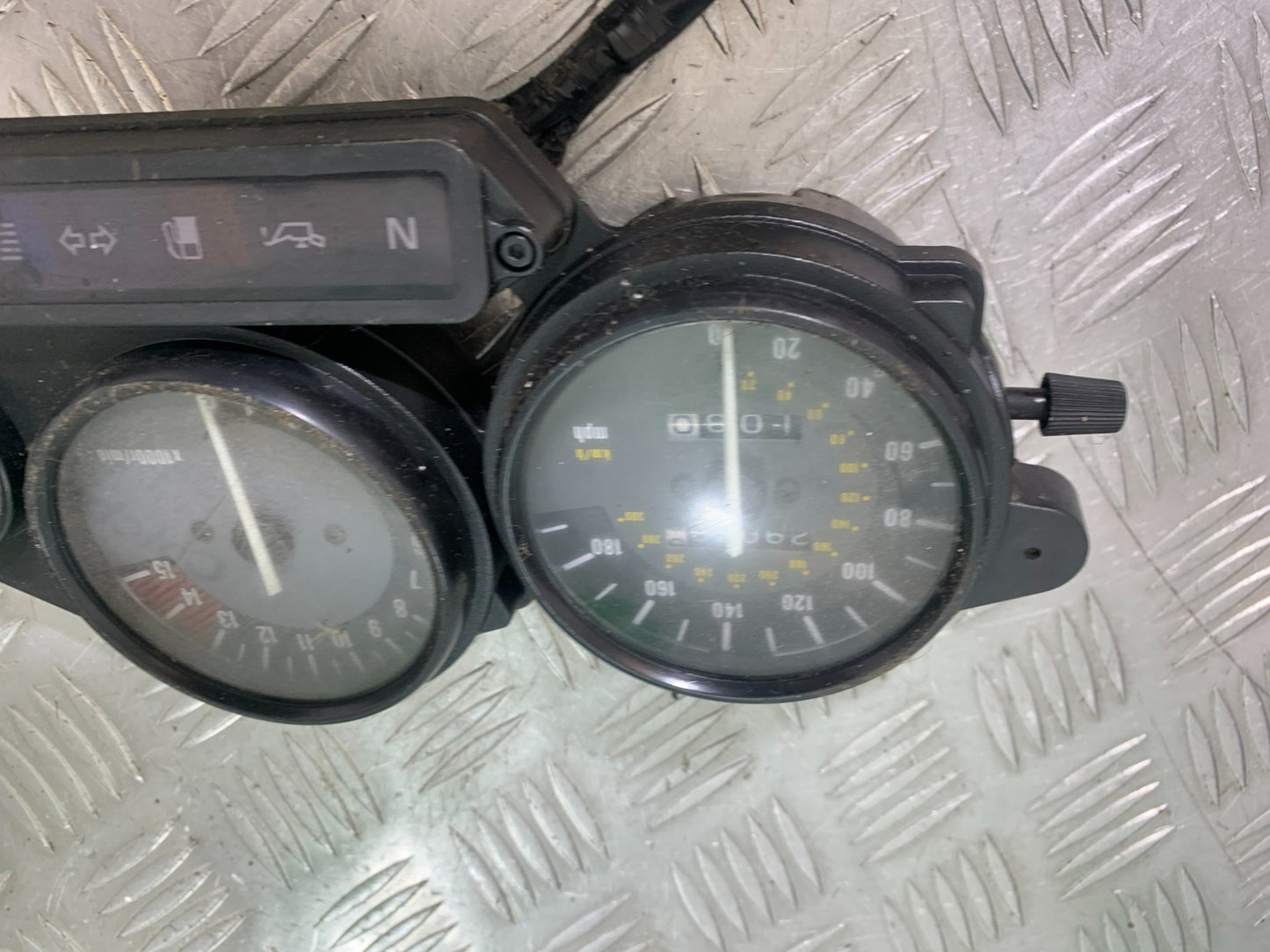 YAMAHA YZF600 YZF 600 THUNDERCAT CLOCKS SPEEDO DASH 1996-2003 (CMB1134)