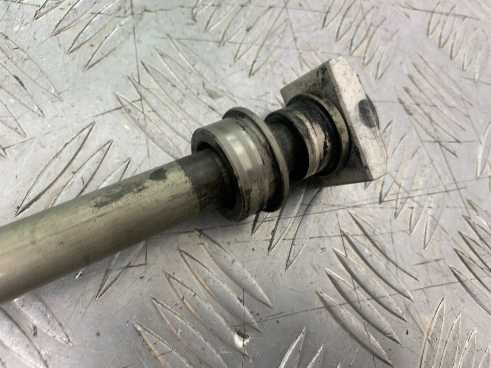 KAWASAKI ZX10R ZX10 R REAR WHEEL SPINDLE   2008-2010 (CMB1206)