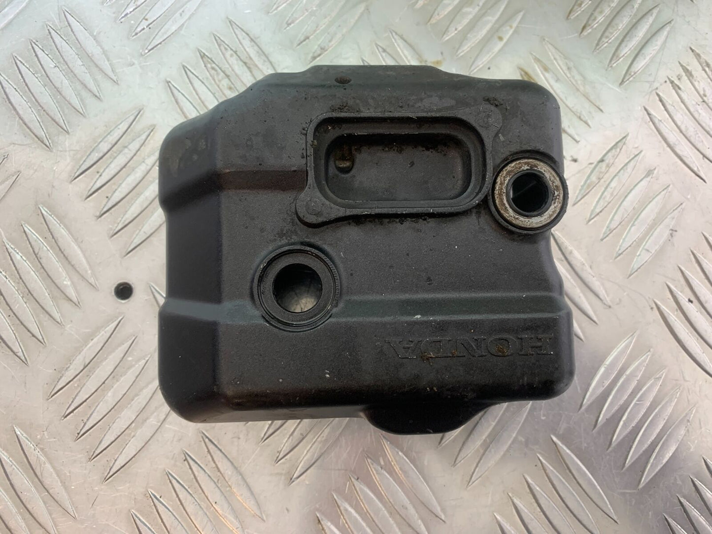 HONDA CBR125 CBR 125 ROCKER  COVER  YEAR 2007-10 (CMB1004)