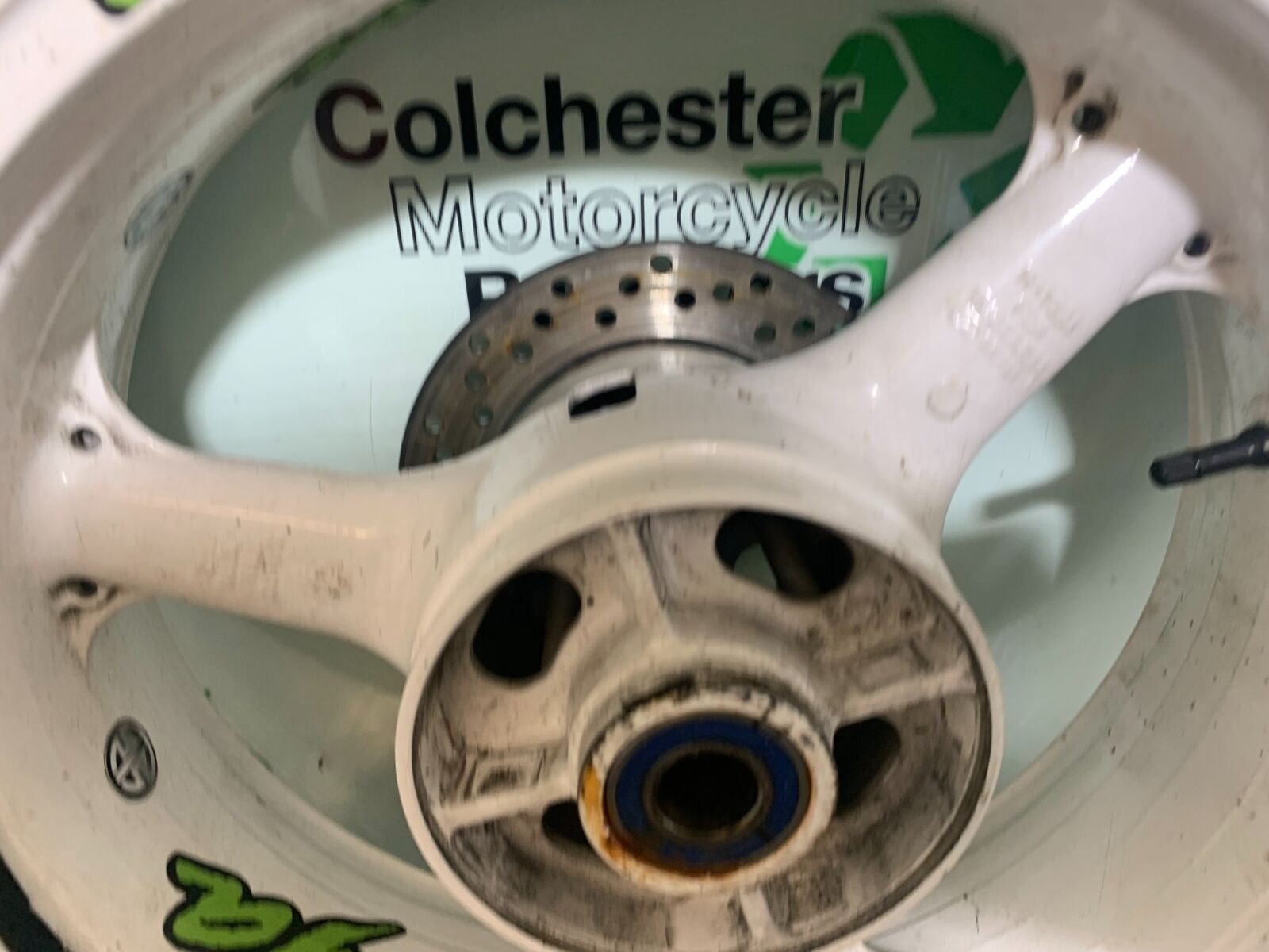 KAWASAKI ZX6R ZX636 REAR WHEEL   YEAR 2002  (CMB1100)