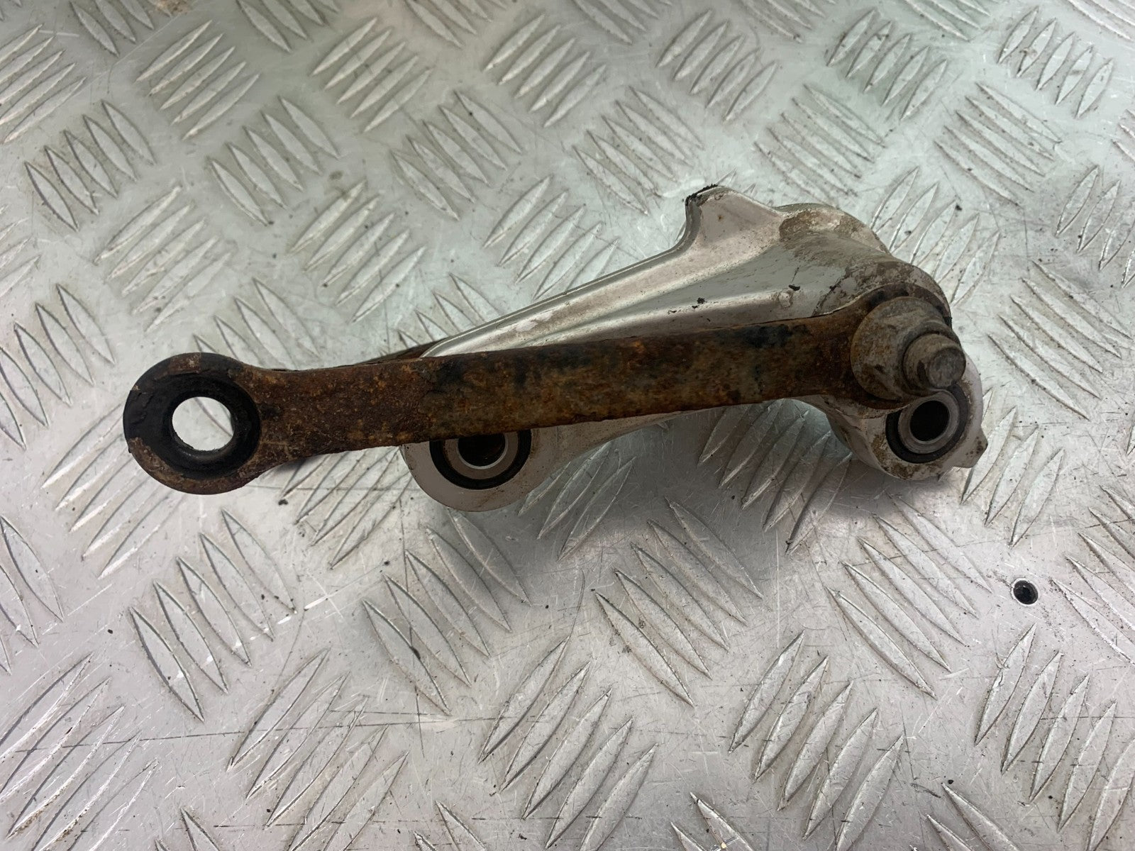 TRIUMPH TIGER 800 XRT REAR SHOCK LINKAGE   2018-2020 (CMB1193)