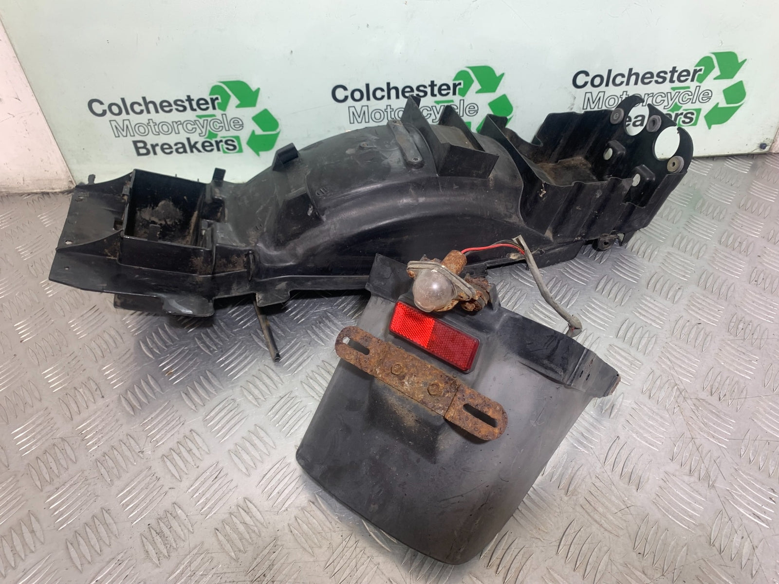 KAWASAKI ZZR1100 D REAR MUDGUARD  YEAR 1993-2001 (CMB1164)