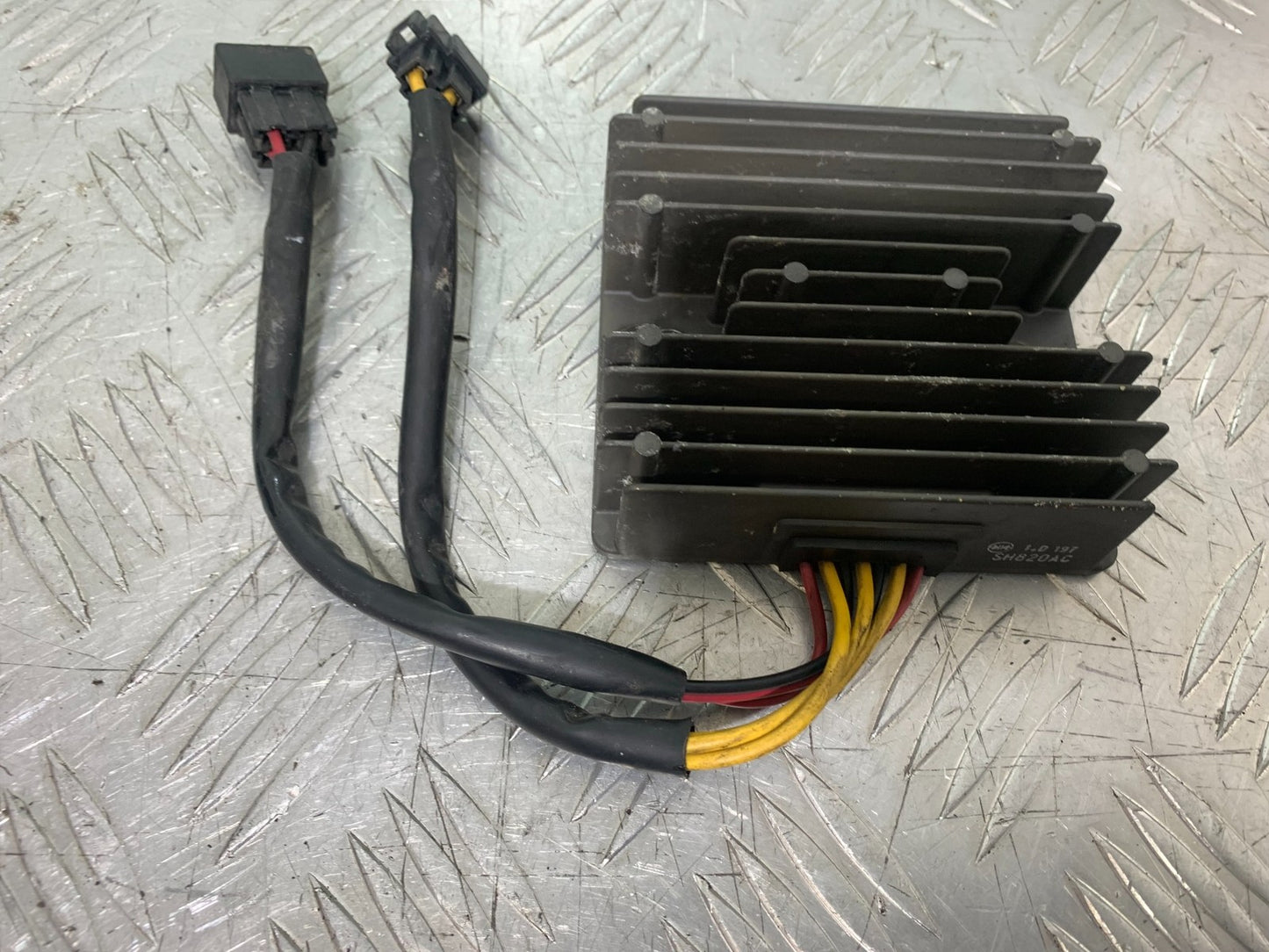 TRIUMPH 1050 SPRINT GT REGULATOR  YEAR 2010-2016 (CMB1250)