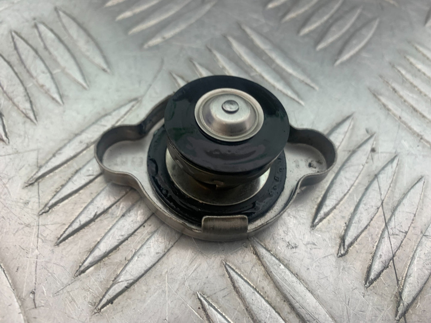 BMW M1000 R RADIATOR CAP  YEAR 2023-2024 (CMB1140)
