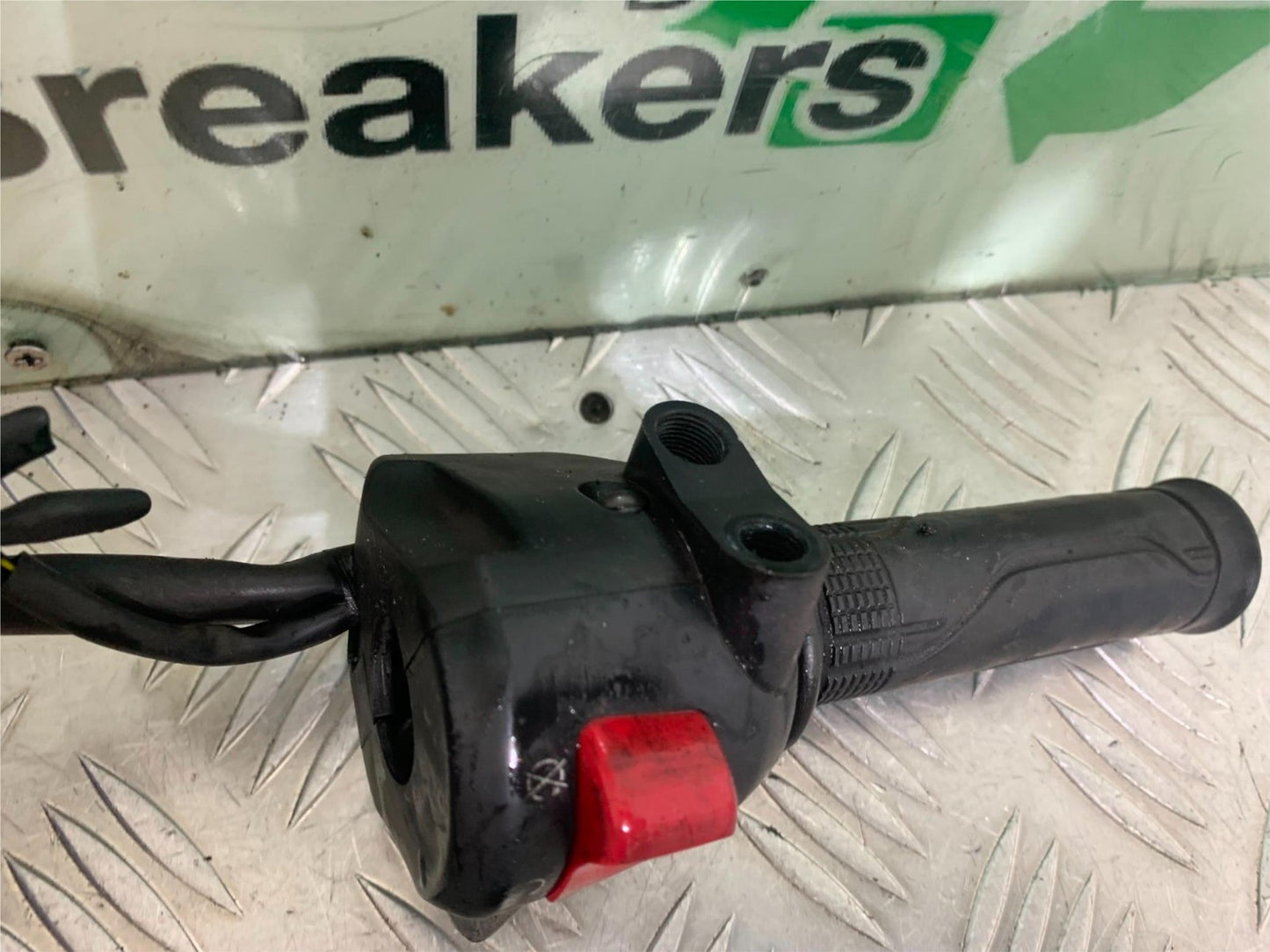 HONDA CB500 F CB500F RIGHT SWITCH GEAR   YEAR 2013-2015  (CMB1235)