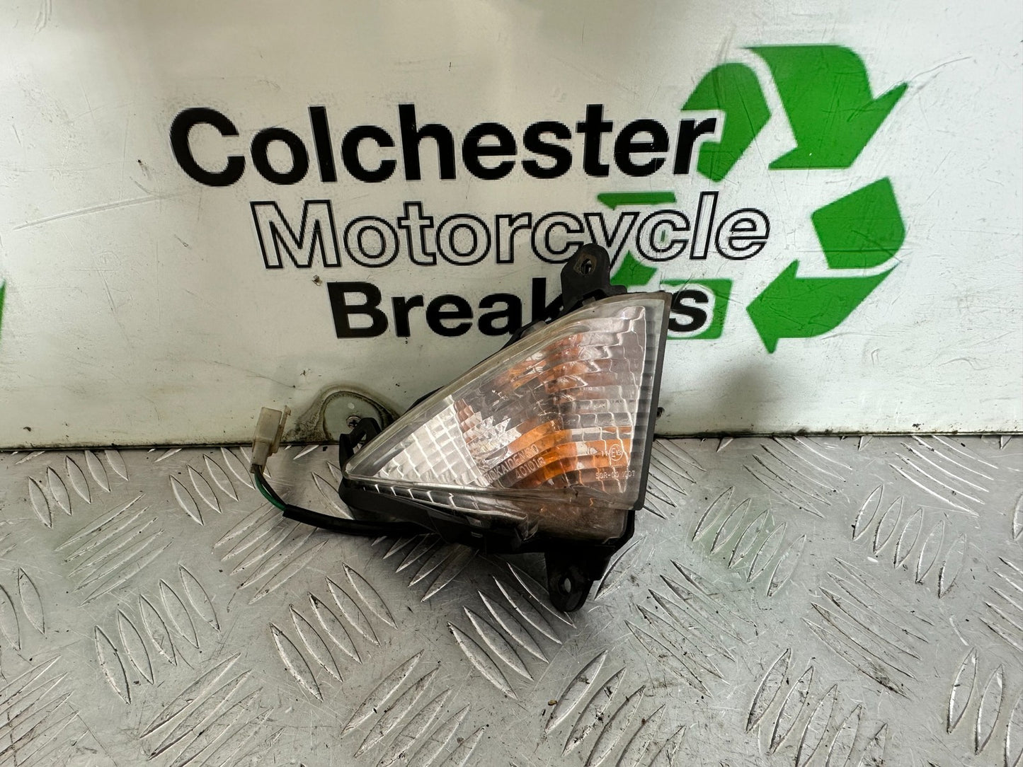 KAWASAKI ER6 F ER6F FRONT RIGHT INDICATOR YEAR 2005-2008 (CMB1178)
