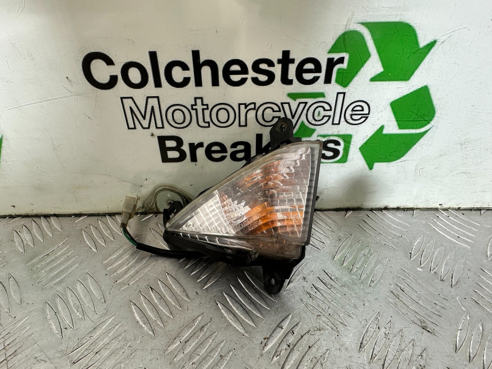 KAWASAKI ER6 F ER6F FRONT RIGHT INDICATOR YEAR 2005-2008 (CMB1178)