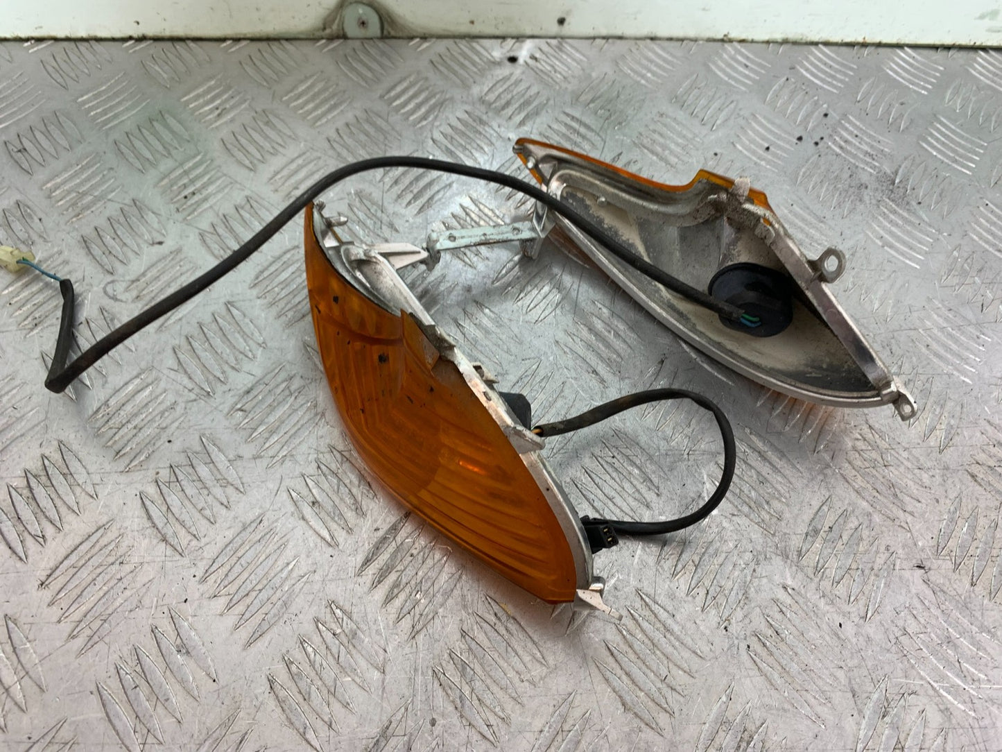HONDA XL125 VARADERO REAR INDICATORS YEAR 2001-2006  (CMB1304)
