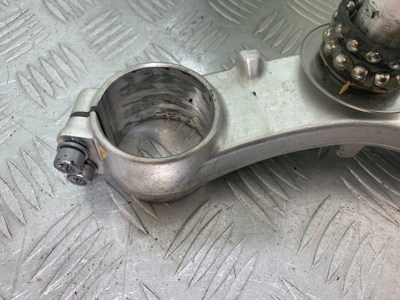 BMW S1000 RR BOTTOM YOKE  YEAR 2015-2018 (CMB1246)