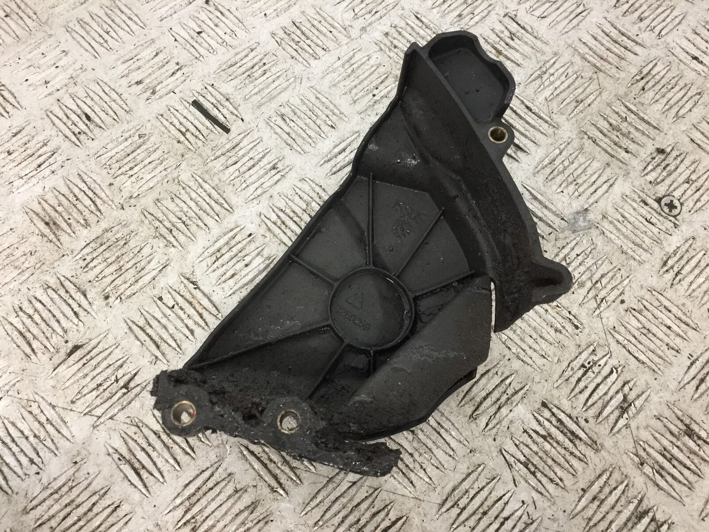 TRIUMPH 675 STREET TRIPLE R SPROCKET COVER YEAR 2016 (STOCK 781)