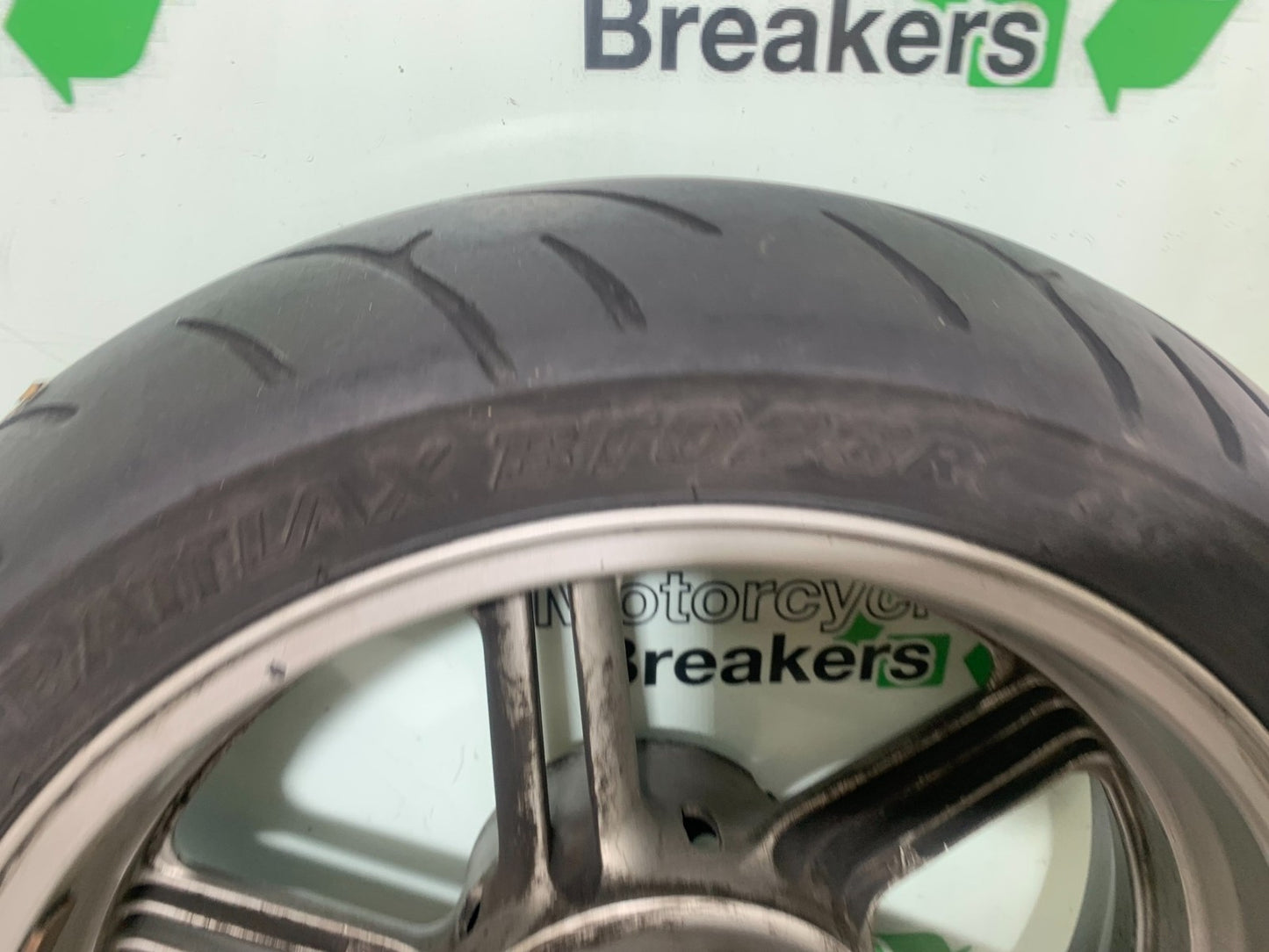 HONDA CBF600 CBF 600 REAR WHEEL  YEAR 2004-07  (CMB1305)