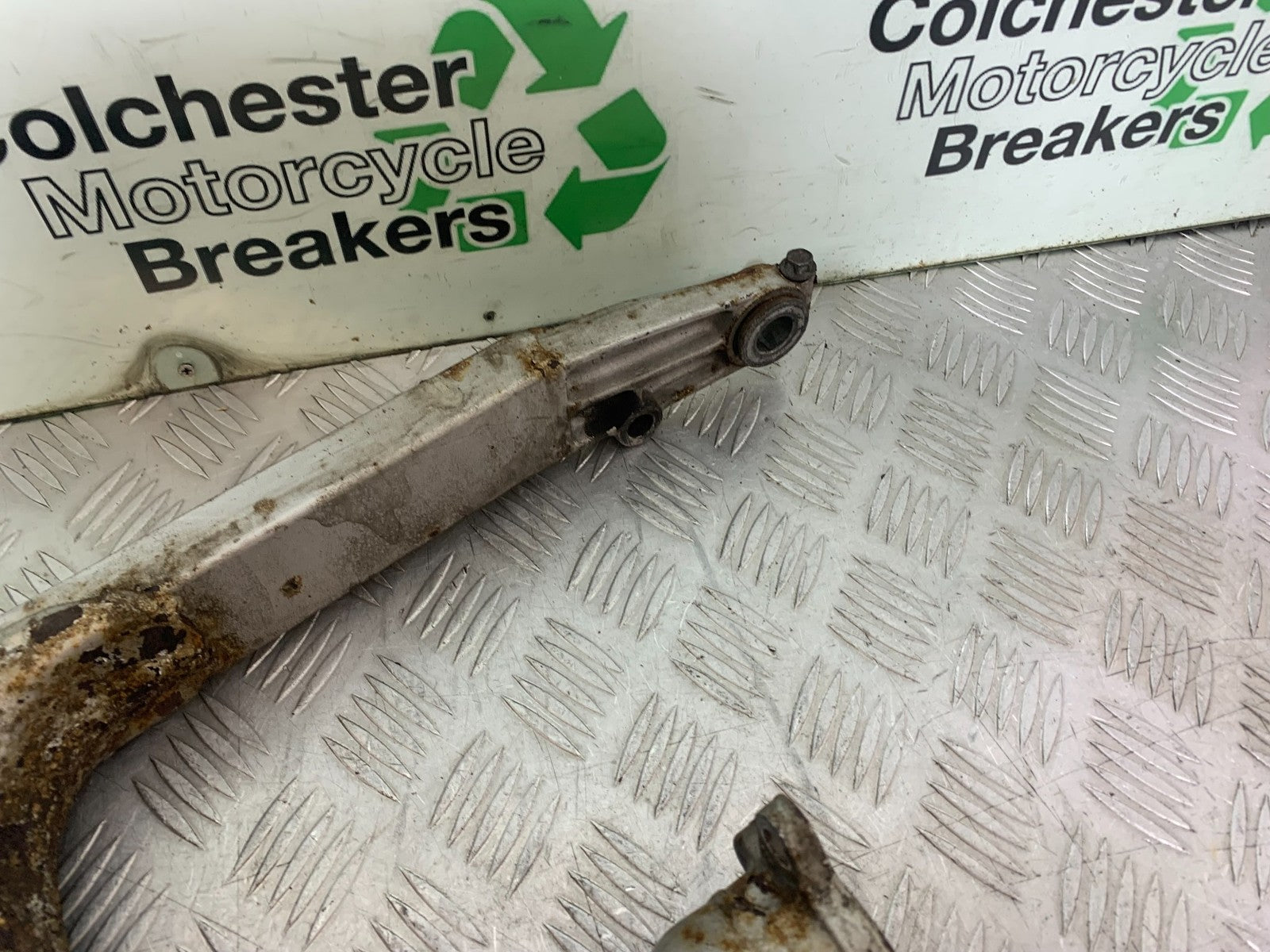 HONDA NT650 V DEAUVILLE SWINGARM YEAR 1998-01(CMB1320)