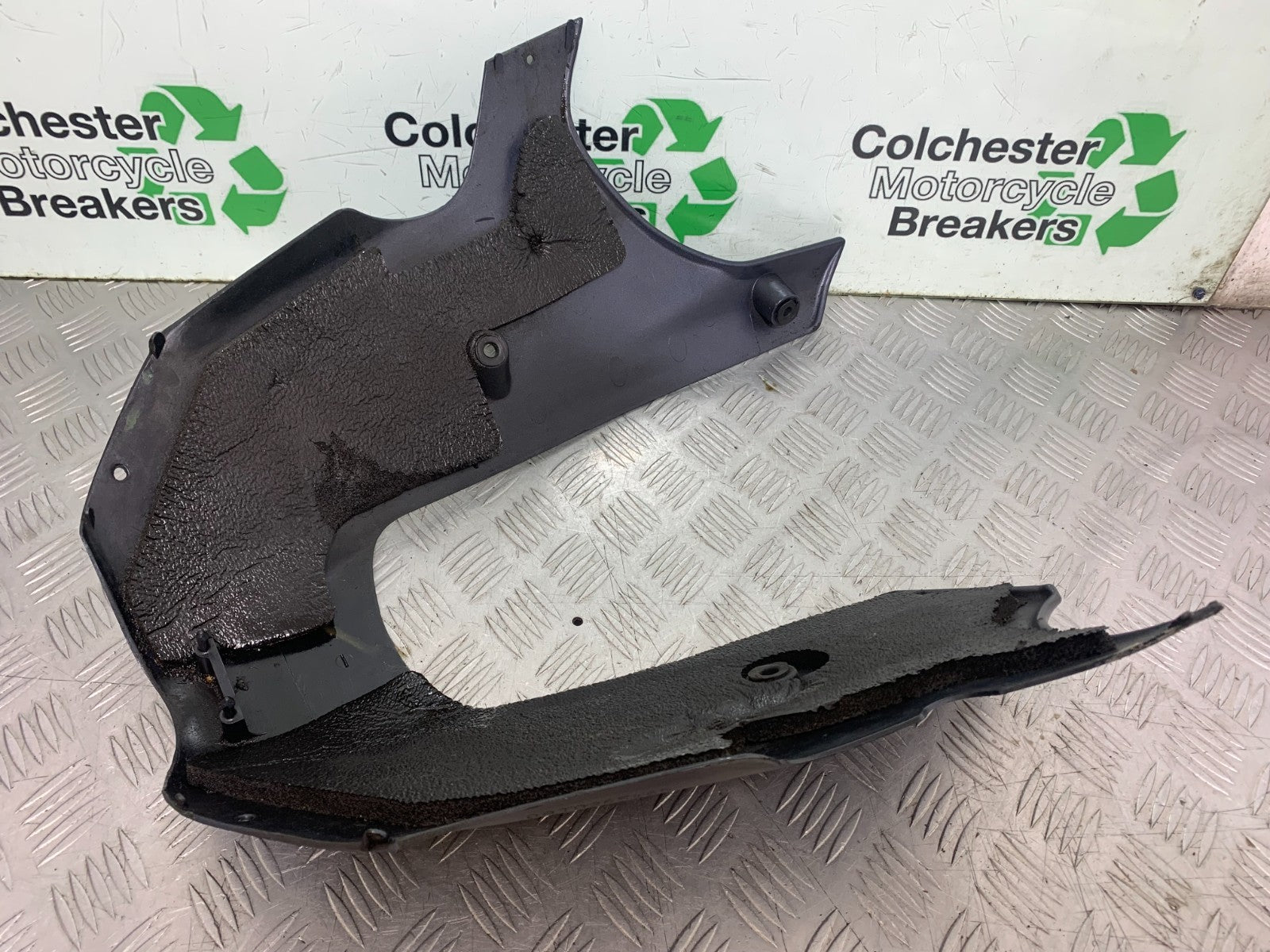 KAWASAKI ZX9R ZX9 R BELLYPAN  YEAR 1998-1999 (CMB1329)