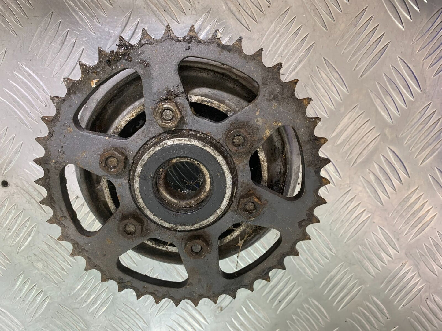KAWASAKI Z650 Z 650 REAR SPROCKET CARRIER YEAR 1982-183