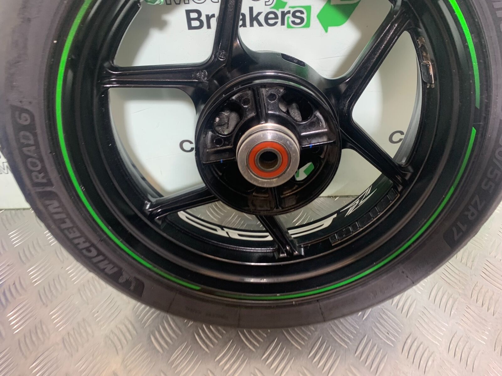 KAWASAKI Z800 Z 800 REAR WHEEL  YEAR 2013-2017 (CMB1059)