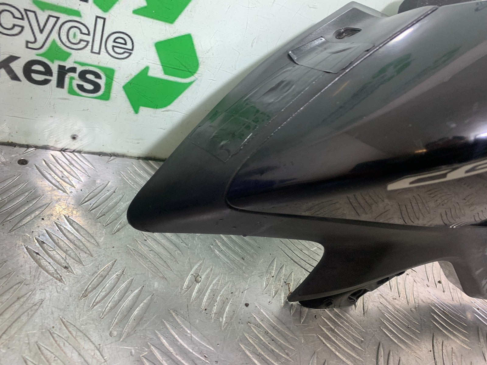 HONDA CB500 F CB500F RIGHT SIDE FAIRING YEAR 2013-2015  (CMB1235)