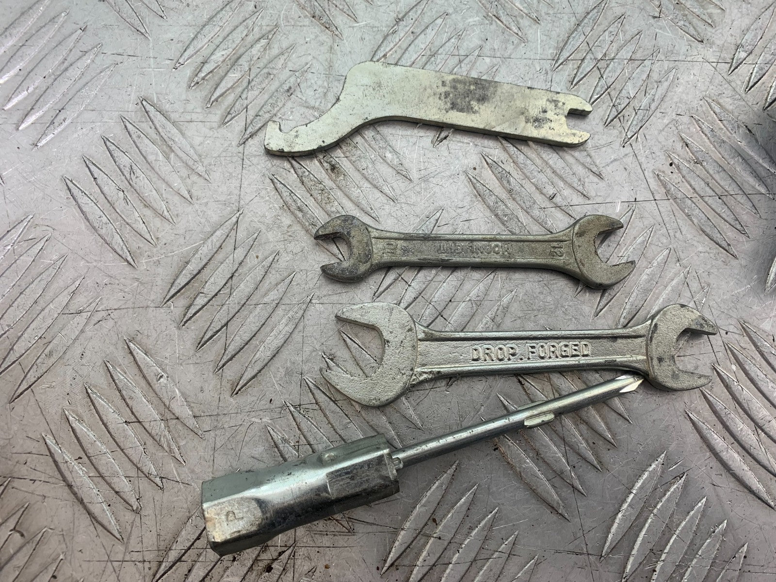 HONDA CBF125 CBF 125 TOOL KIT  YEAR 2009-14  (CMB1172)