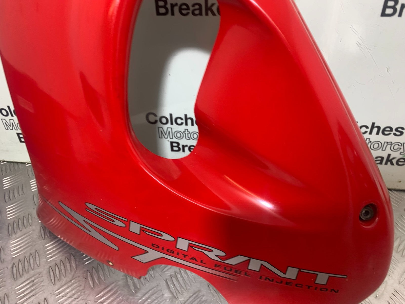 TRIUMPH 955i SPRINT ST LEFT FAIRING PANEL  1999-2004 (CMB1176)