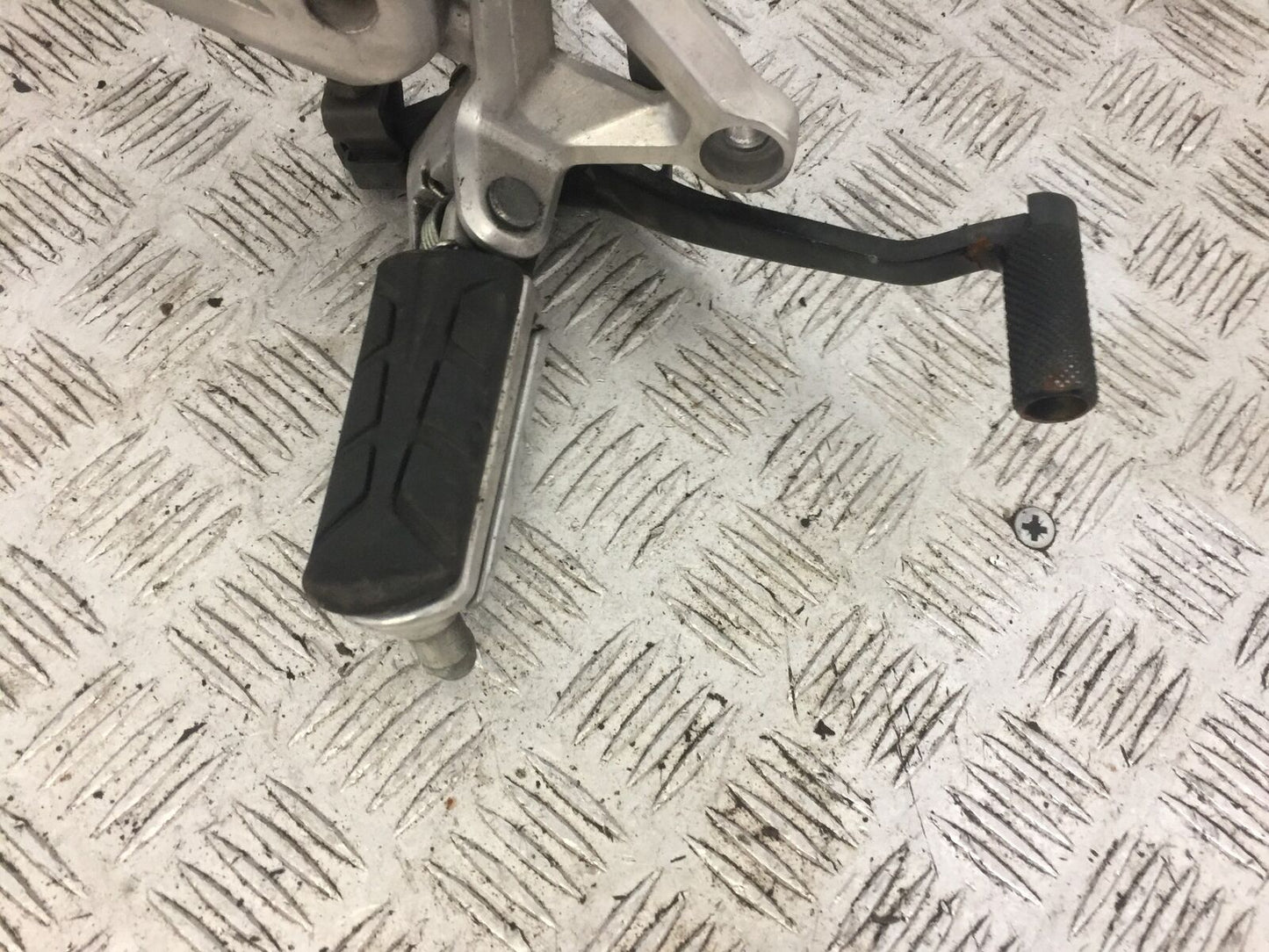 HONDA CB650 F CB 650 FA-H FRONT RIGHT HANGER  YEAR 2017-2019 (STOCK 710)
