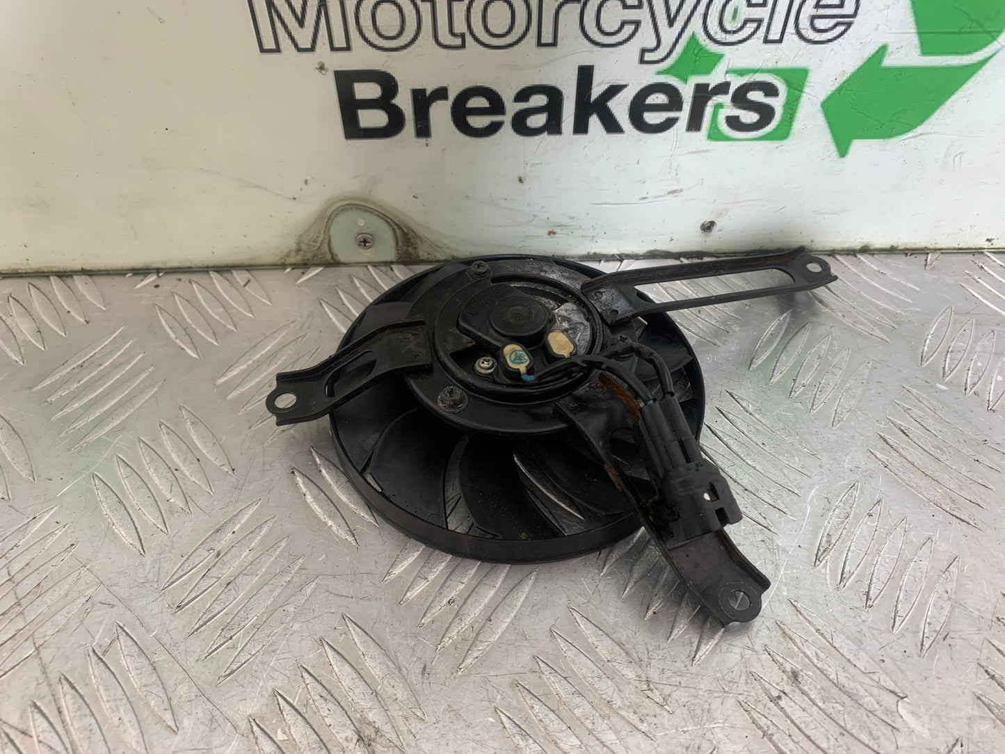 HONDA CBR1000 RR CBR 1000RR FIREBLADE LEFT RADIATOR FAN 2008-2011 (CMB1179)