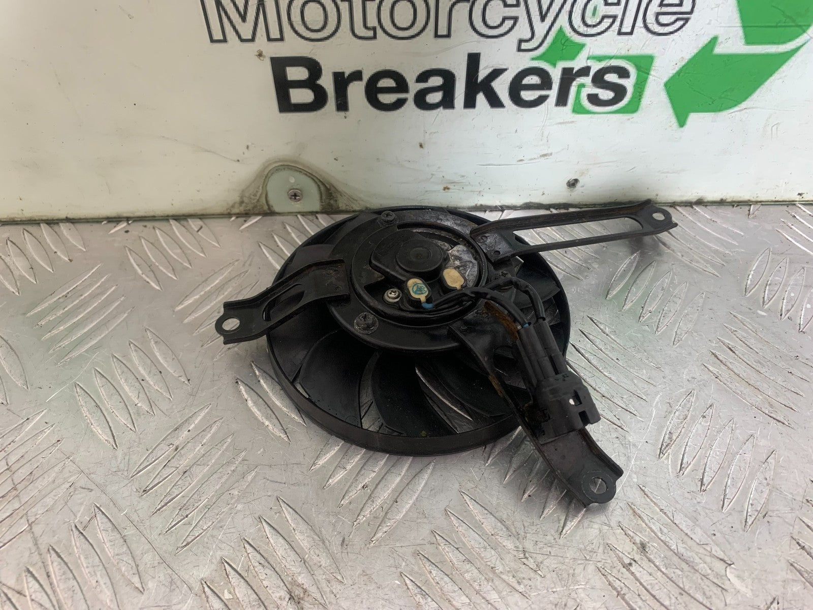 HONDA CBR1000 RR CBR 1000RR FIREBLADE LEFT RADIATOR FAN 2008-2011 (CMB1179)