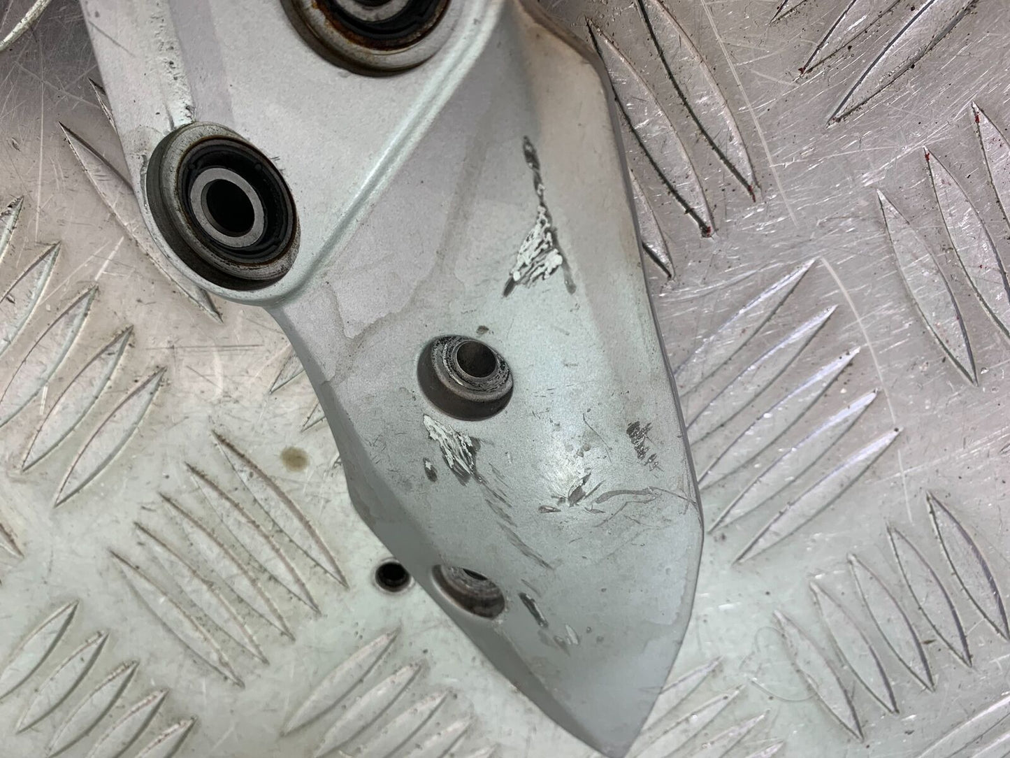 SUZUKI GSX1400 GSX 1400 FRONT RIGHT HANGER  YEAR 2002-2006 (CMB1007)