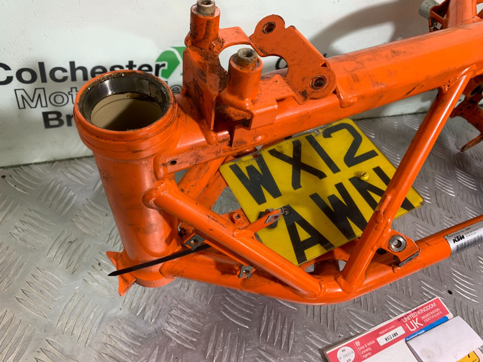 KTM 690 DUKE R LC4 CHASSIS FRAME REG LOG BOOK YEAR 2012-2015  (CMB1180)