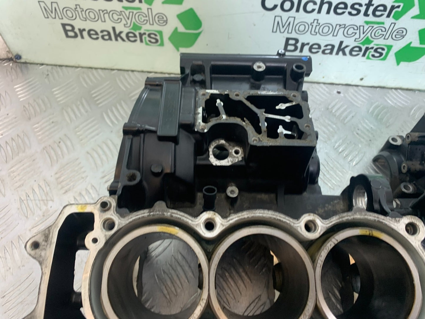 TRIUMPH 675 STREET TRIPLE R CRANK CASINGS   YEAR 2012 (CMB1221)
