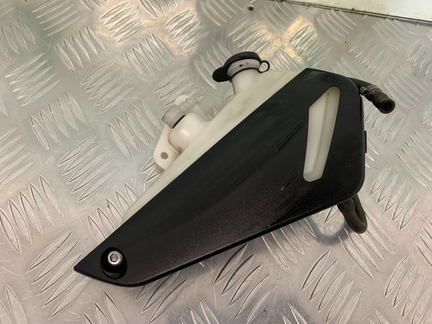 TRIUMPH TIGER 800 XCX COOLANT BOTTLE   YEAR 2015-2017  (STOCK 966)