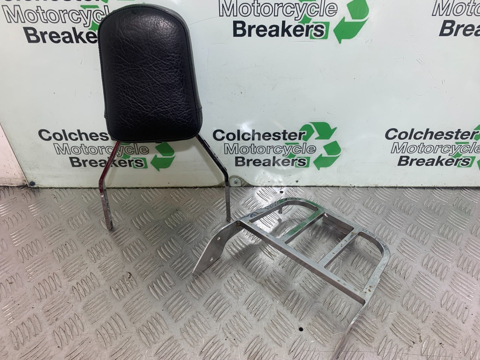 HONDA VTX1300 S-6 BACK REAR PAD RACK AND BRACKETS    YEAR 2004-09 (CMB1159)