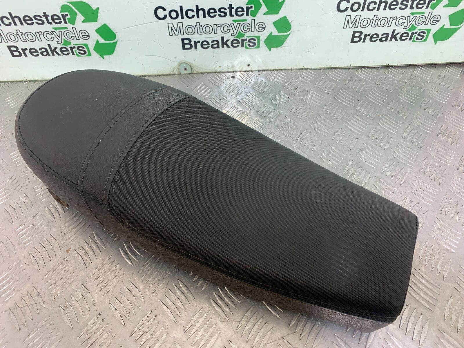 MUTT GT-SS 125 SEAT YEAR 2020- 2024 (CMB1085)