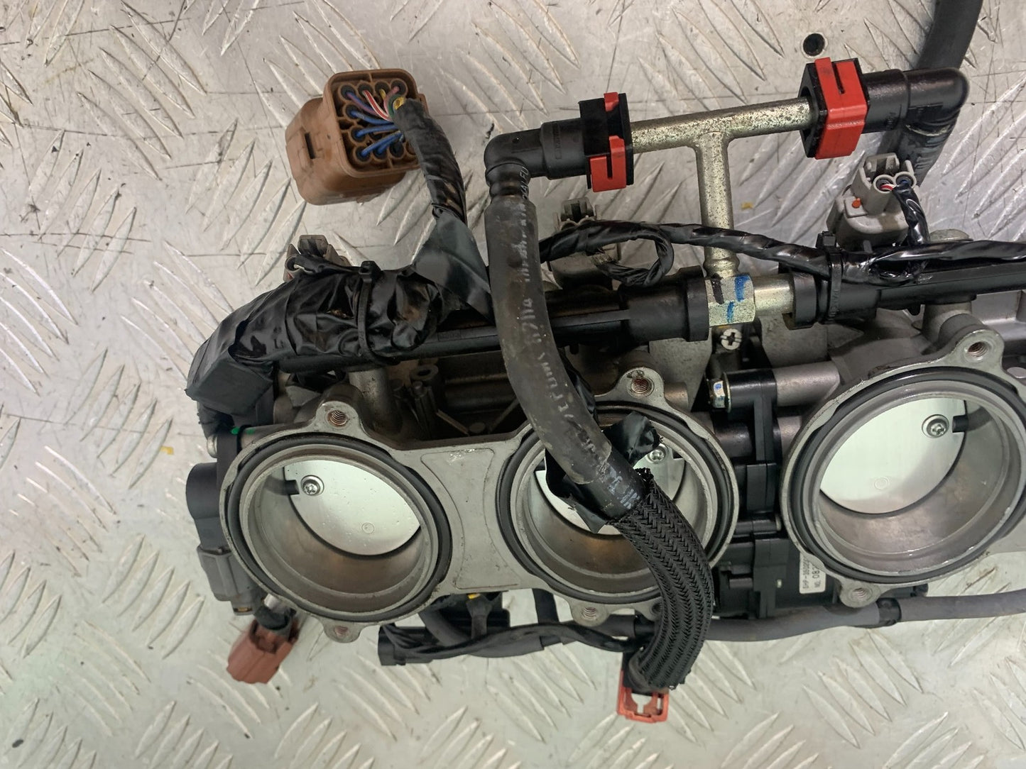 KAWASAKI ZX10R ZX10 R THROTTLE BODIES   2008-2010 (CMB1206)