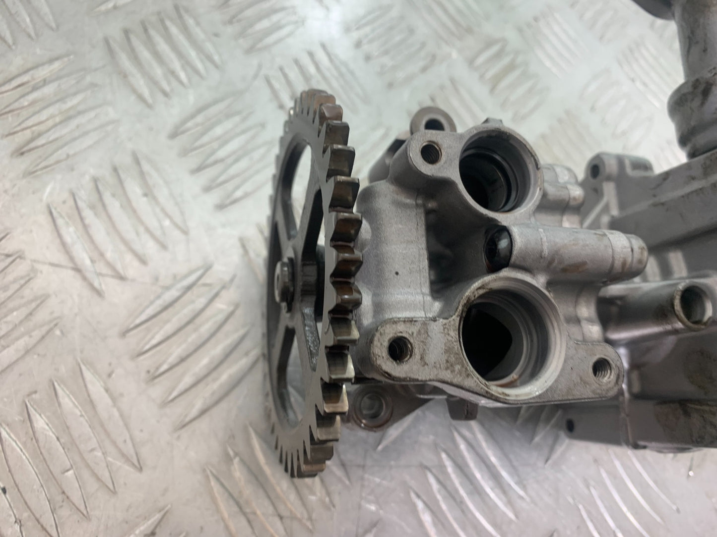 MV AGUSTA 800 F3 OIL PUMP YEAR 2013-2016 (CMB1152)