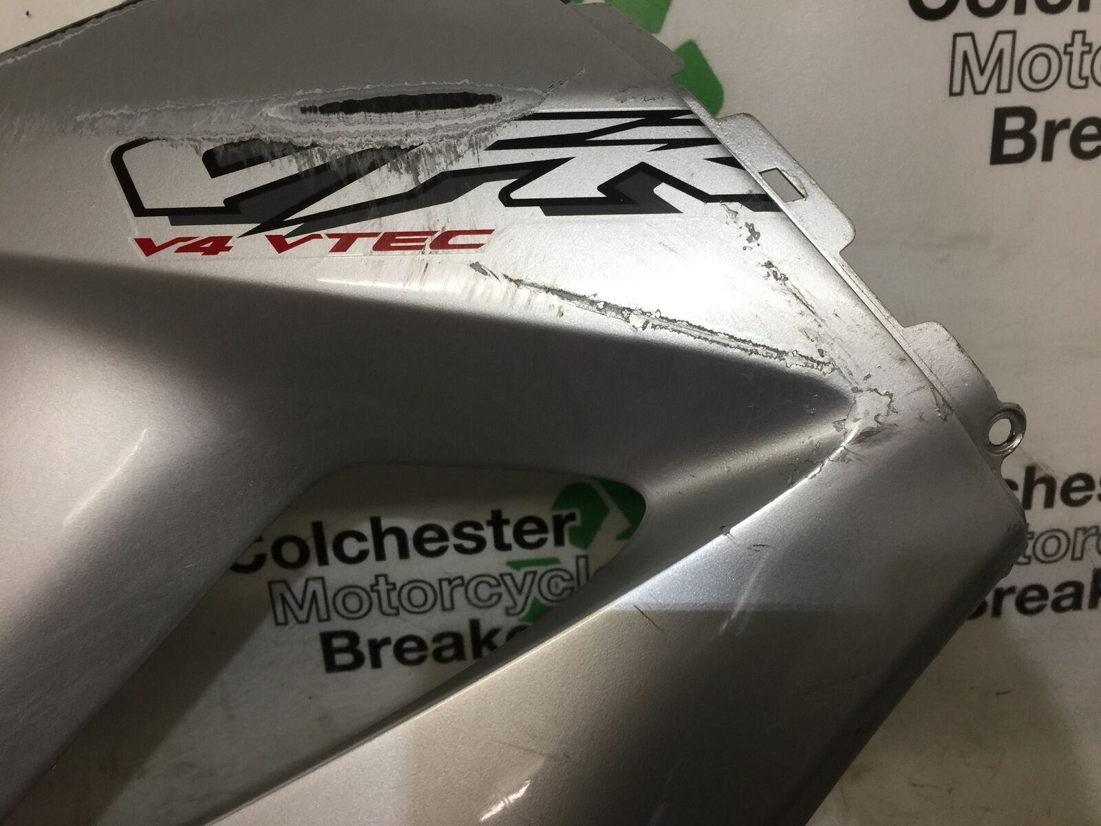 HONDA VFR800 VFR 800 V TEC RIGHT FAIRING PANEL  YEAR 2002 (STOCK 785)
