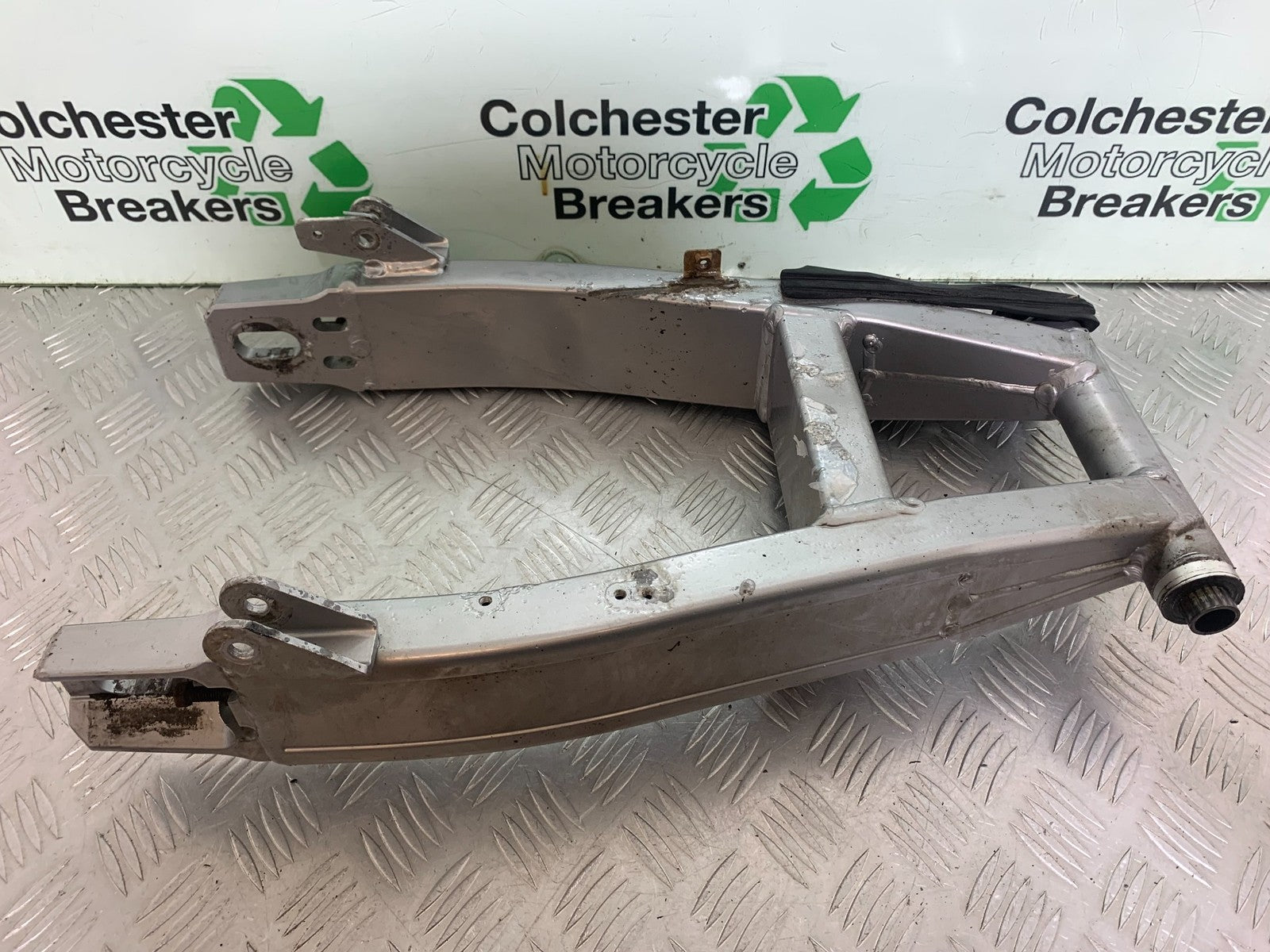 YAMAHA XJR1300 XJR 1300 SWINGARM   YEAR 1999-2003 (CMB1119)