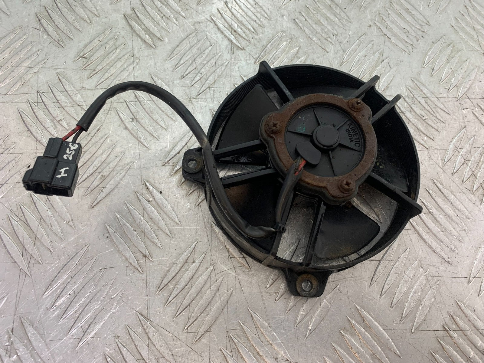 KTM RC125 RC 125 RADIATOR FAN  YEAR 2017-2022 (CMB 1244)