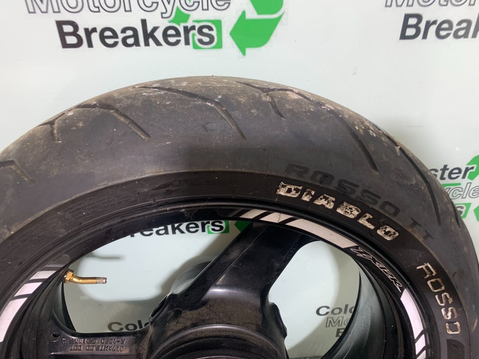 KAWASAKI ZX12R ZX12 REAR WHEEL  YEAR 2000-01 (CMB1038)