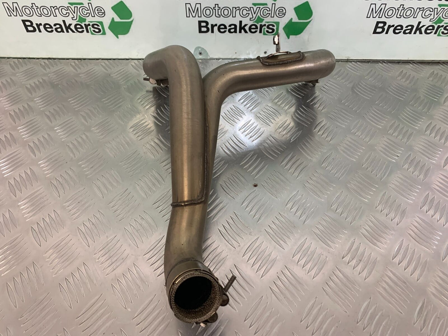 TRIUMPH SPEED TRIPLE R 1050 EXHAUST LINK PIPES  YEAR 2014 (STOCK 934)