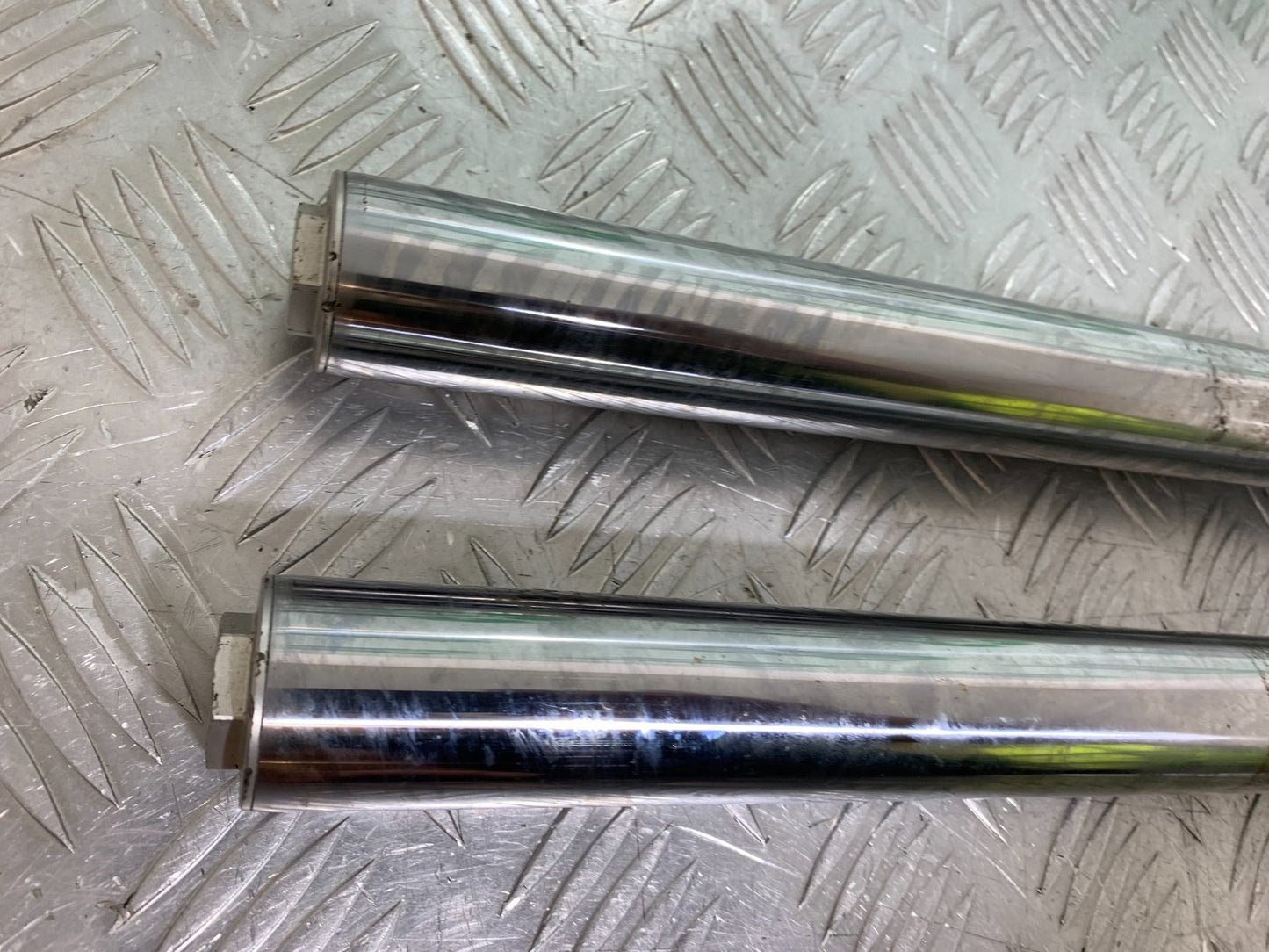 HONDA CBF500 CBF 500 FORKS YEAR 2004-2008  (CMB1294)