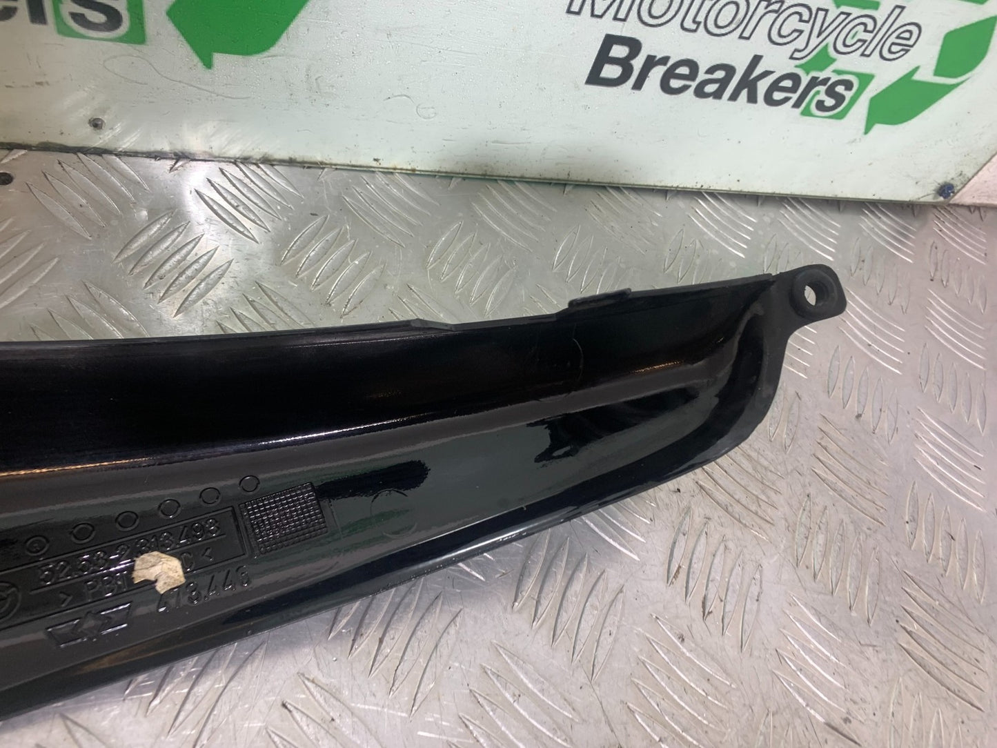 BMW R850 R R850R LEFT SEAT PANEL  YEAR 1994-2002 (CMB1170)