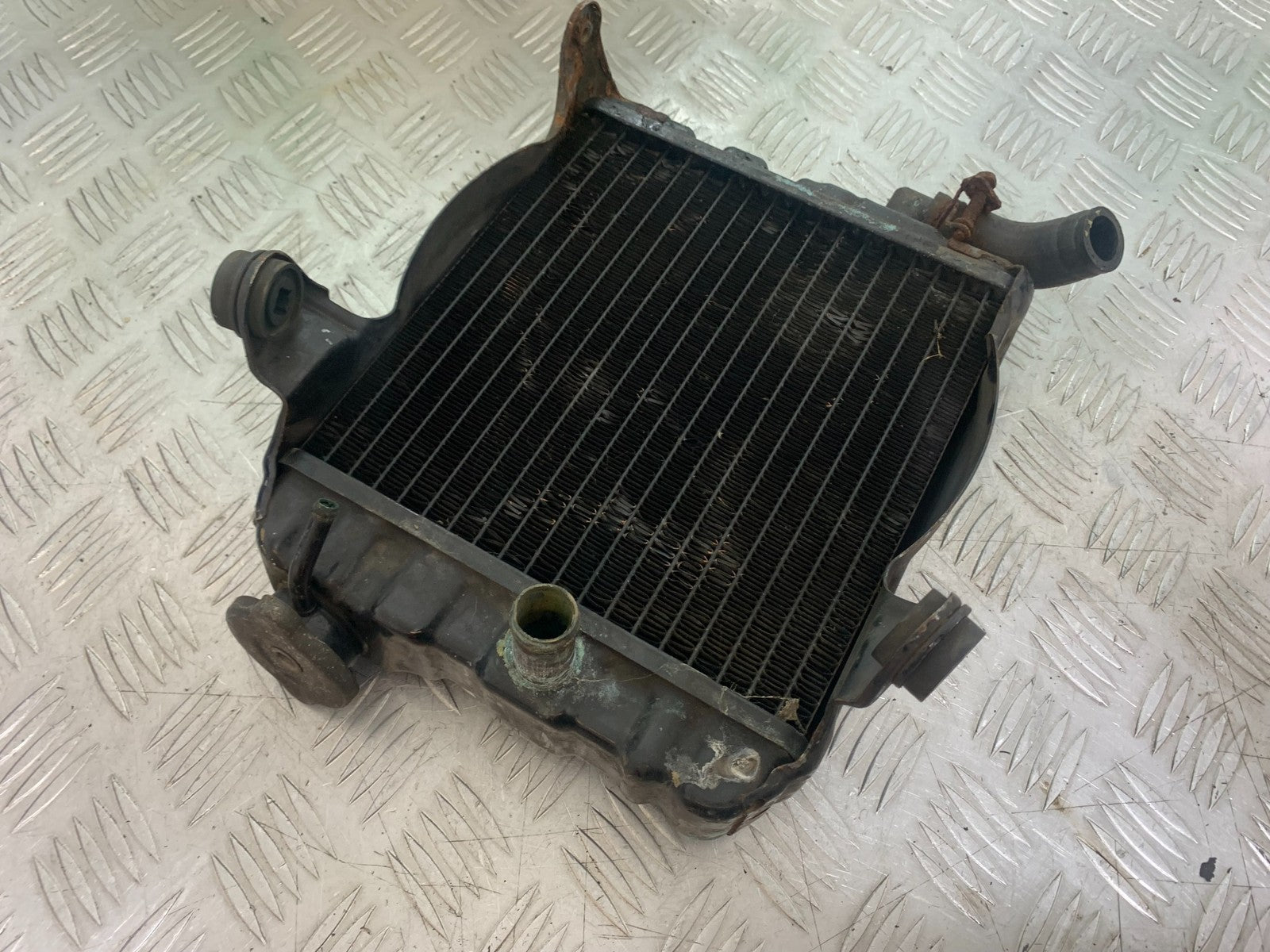 HONDA GL500 GL 500 SILVERWING RADIATOR   YEAR 1981-82  (CMB1168)