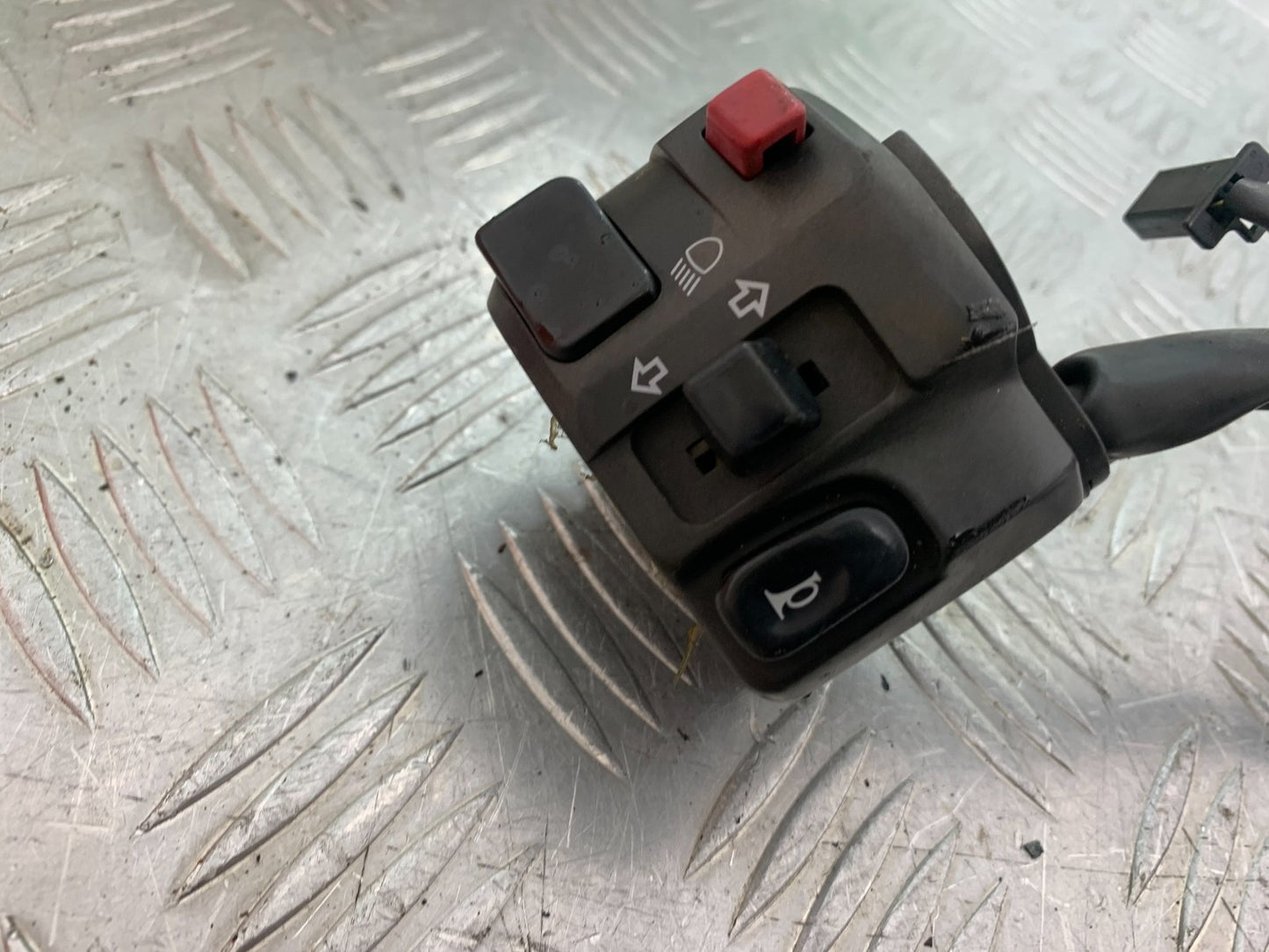 YAMAHA XJ600 XJ 600 DIVERSION LEFT SWITCH GEAR 1998-2000 (CMB1191)