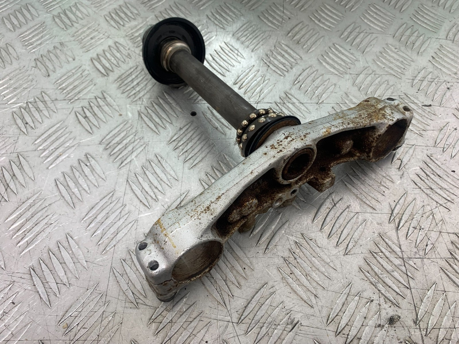 SUZUKI SV650 SV 650 mk1 BOTTOM YOKE  YEAR 1999-2002 (CMB1208)