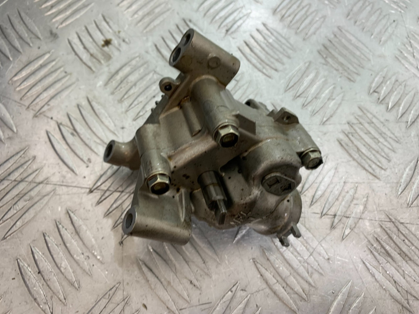 HONDA CBR1000 RR OIL PUMP YEAR 2008-2011 (CMB1330)