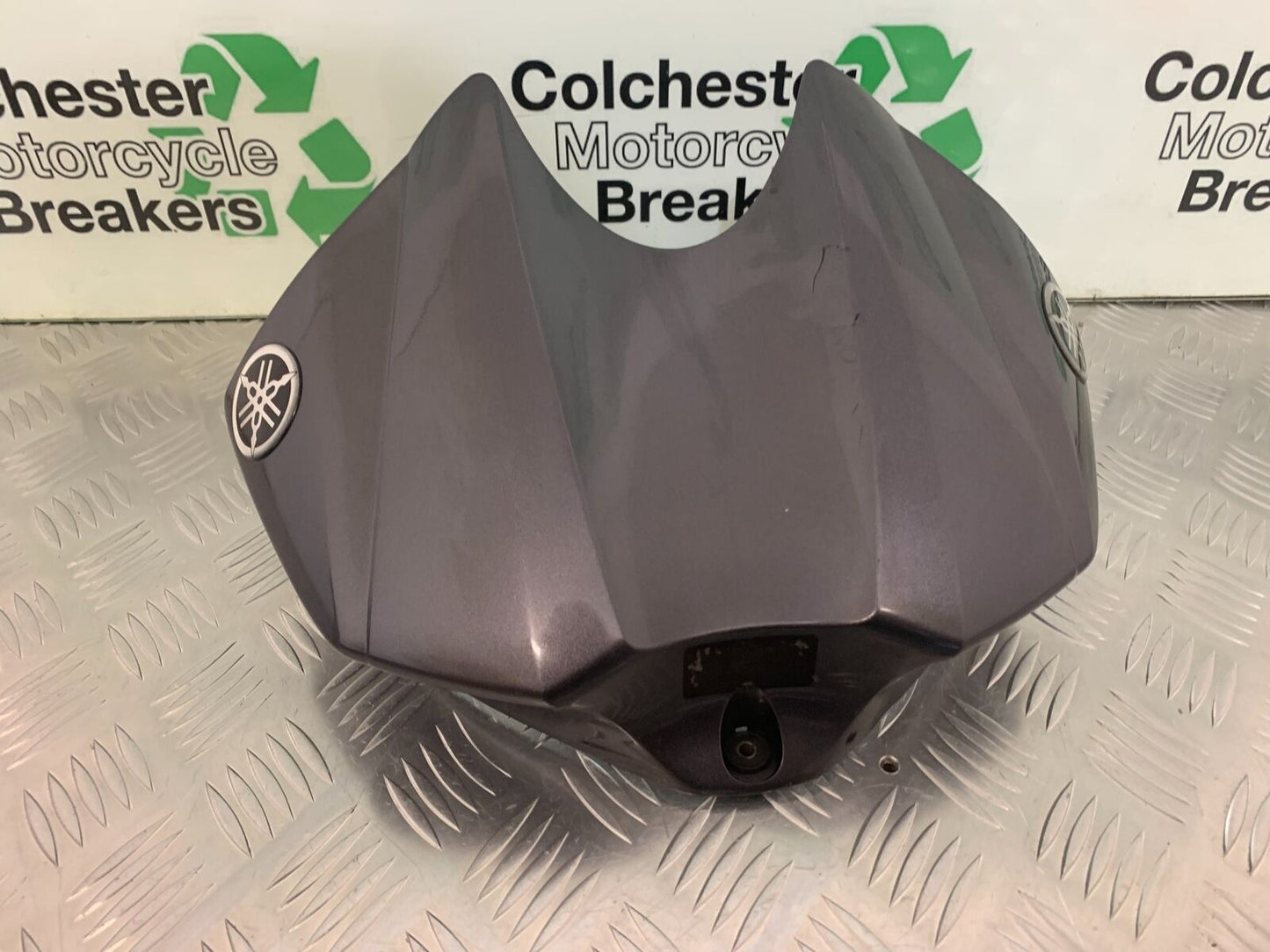 YAMAHA YZF R1 5VY FRONT TANK COVER  YEAR 2004-2006 (STOCK 953)