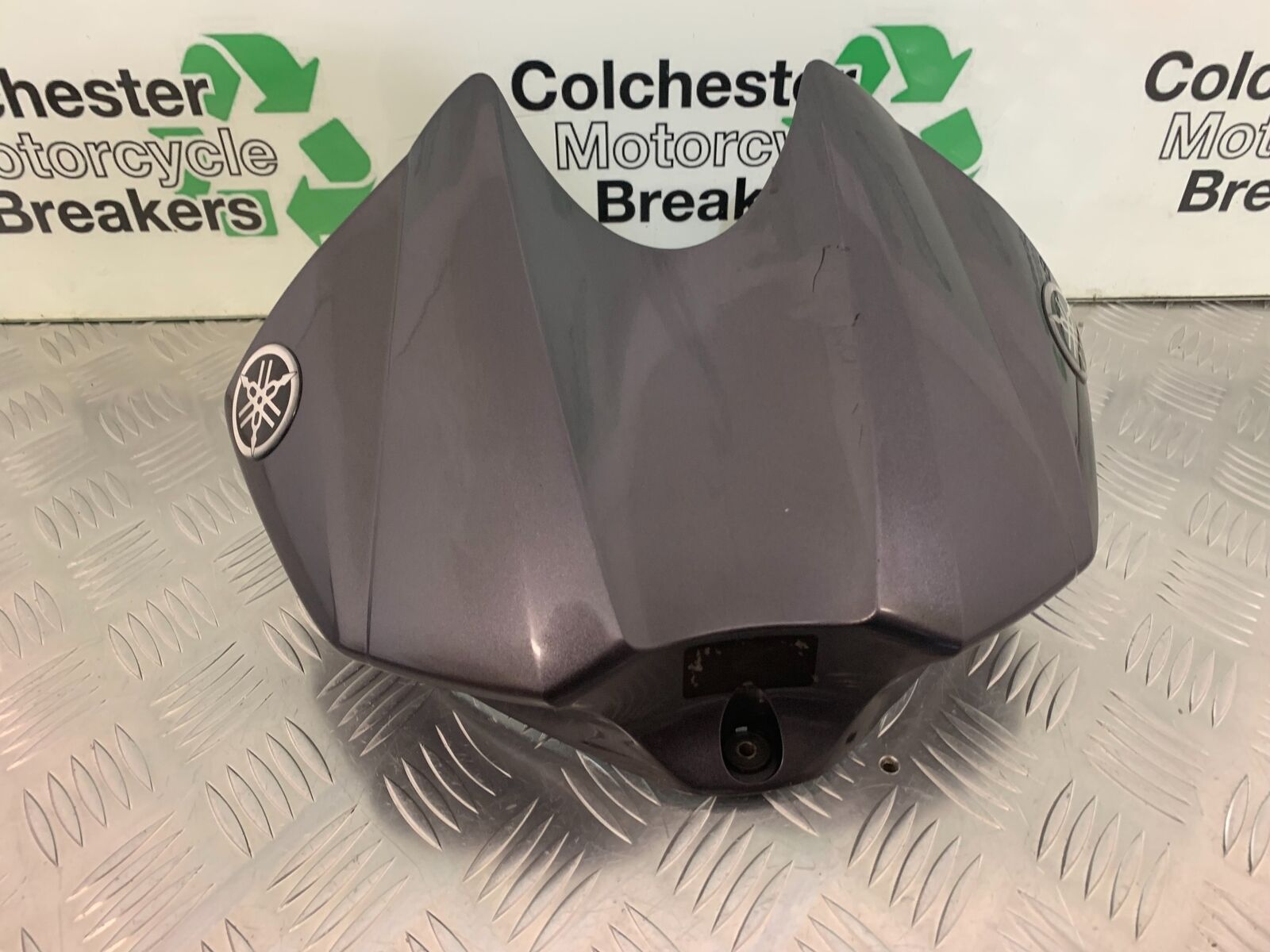 YAMAHA YZF R1 5VY FRONT TANK COVER  YEAR 2004-2006 (STOCK 953)