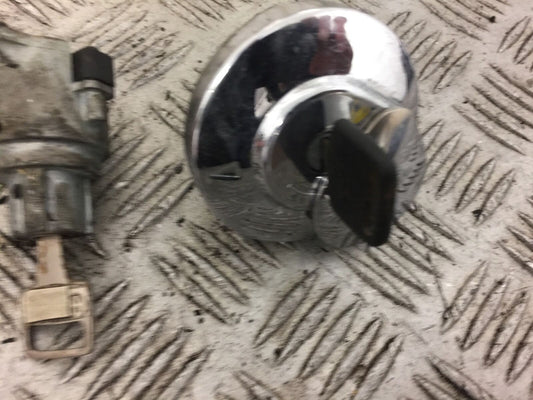HONDA VT600 VT 600 SHADOW IGNITION PETROL CAP KEY    YEAR 1996 (STOCK 389)