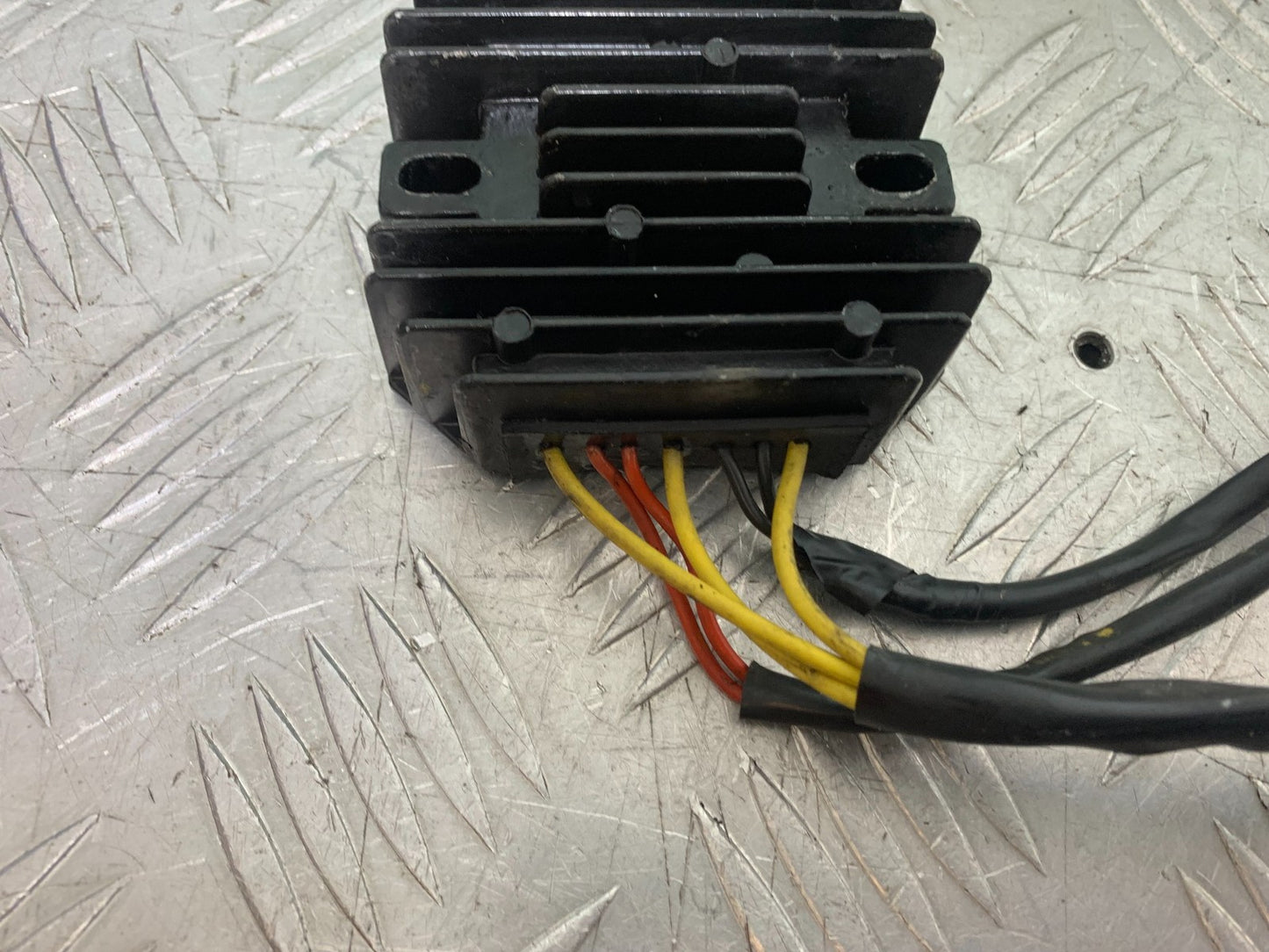 KTM RC125 RC 125 REGULATOR  YEAR 2017-2022 (CMB 1244)