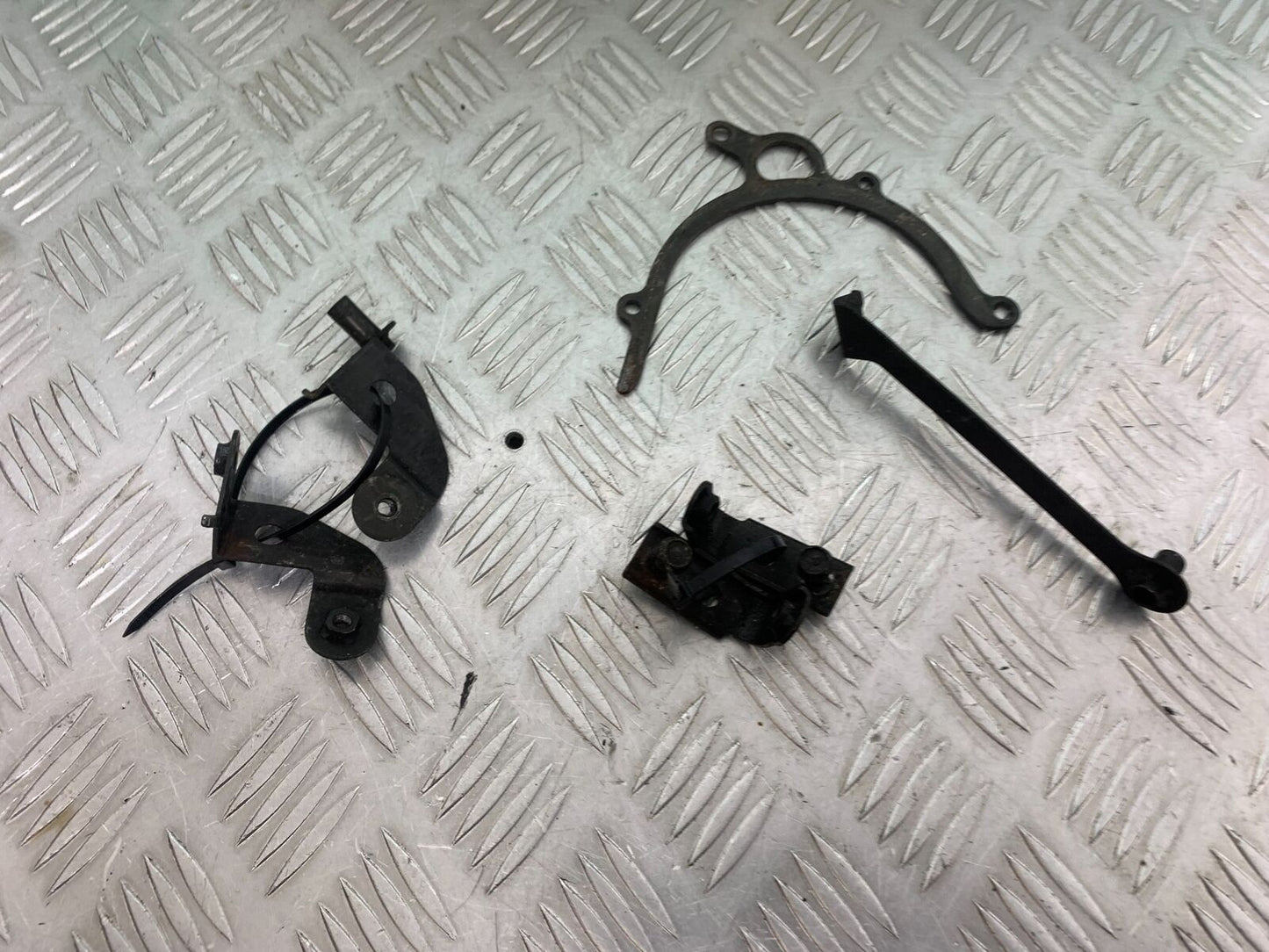 HONDA CBR1100 BLACKBIRD BRACKETS  YEAR 1999-2005 (CMB1103)